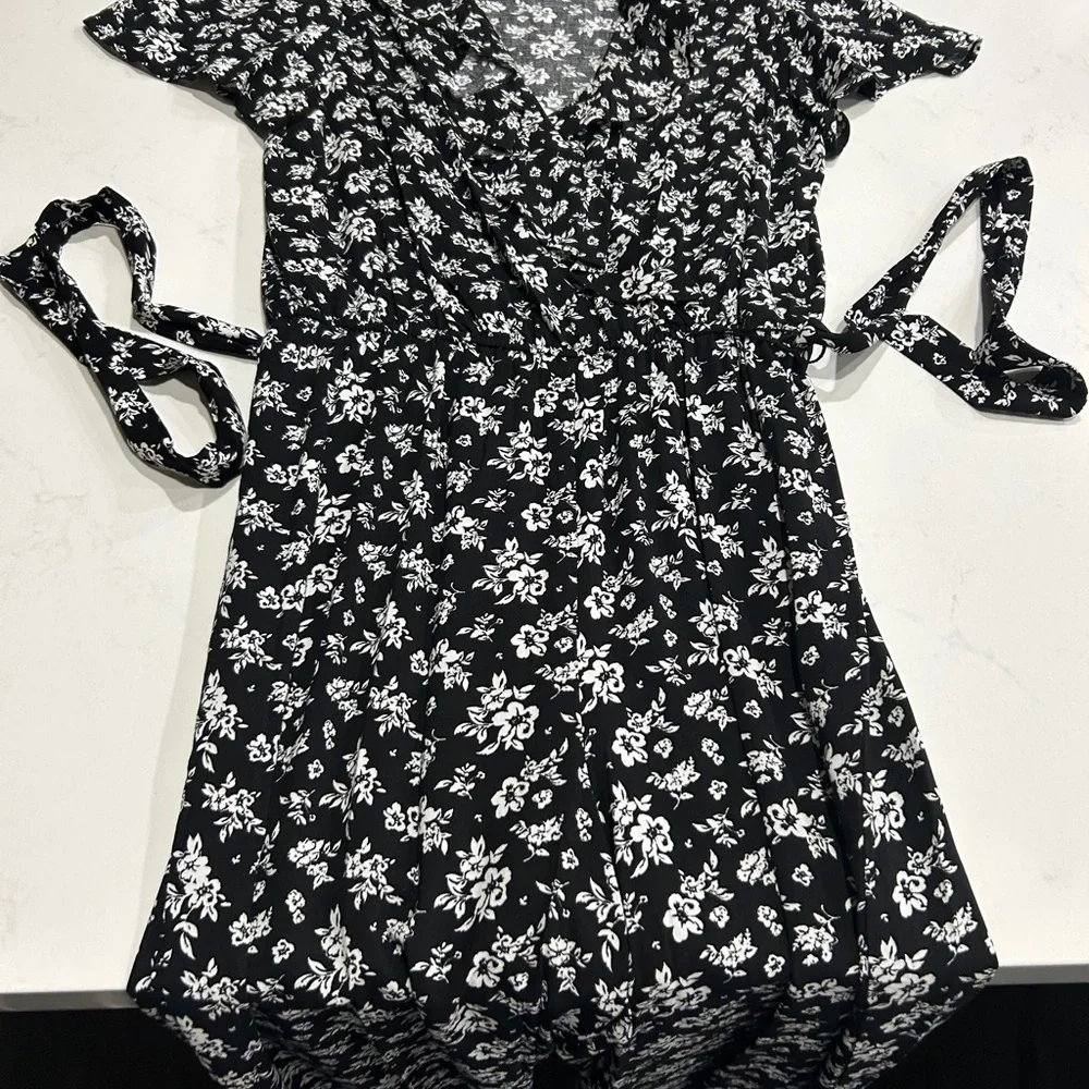 Kingston Grey Black and White Floral Jumpsuit - Picture 6 of 10